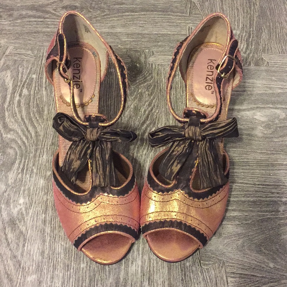 Kenzie T-Strap Peeptoe Heels